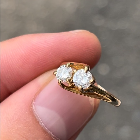 14 Kt gold & Diamond Toi et Moi Double Diamond Ring - Picture 4 of 6